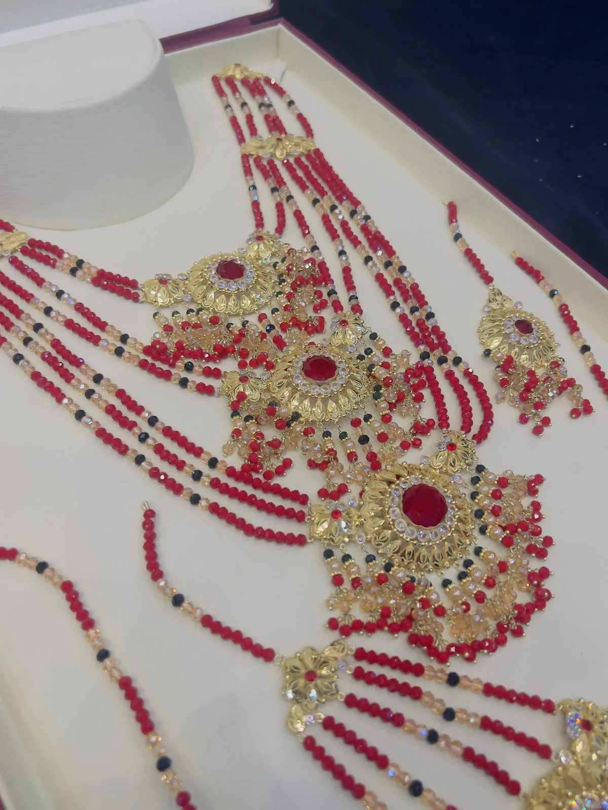 Beautiful gold polish Katmala set with real goldlook