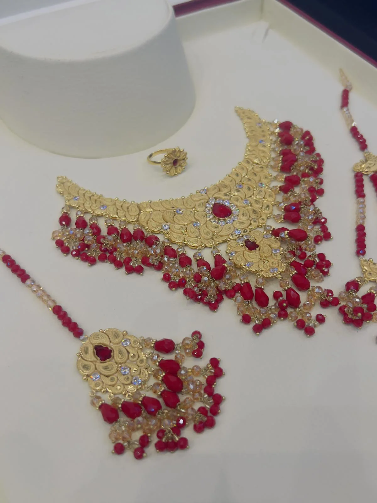 Beautiful gold polish necklace set with real goldlook