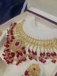 Beautifull Goldpolish necklace set view 2