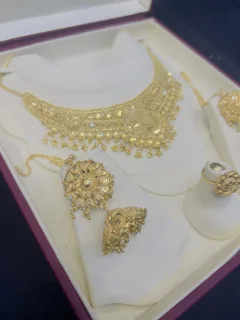 Beautiful gold polish necklace set with real goldlook view 2