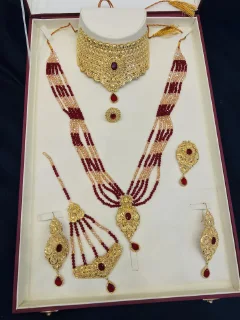 Beautiful gold polish bridle set with mala in real gold look view 1