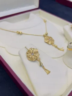 Beautiful bridle gold polish necklace with real goldlook view 2