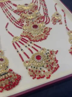 Beautiful gold polish Katmala set with real goldlook view 3