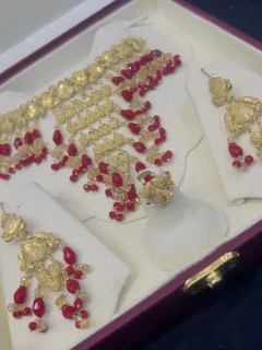 Beautiful gold polish choker set with real goldlook view 3