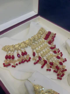 Beautiful gold polish choker set with real goldlook view 2